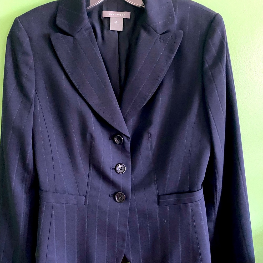 Ann Taylor navy suit.  Size 0.  Like new!